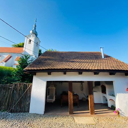 Slow Living Cottage, Dobolii De Sus Exterior photo