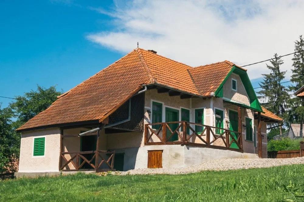 Slow Living Cottage, Dobolii De Sus Exterior photo