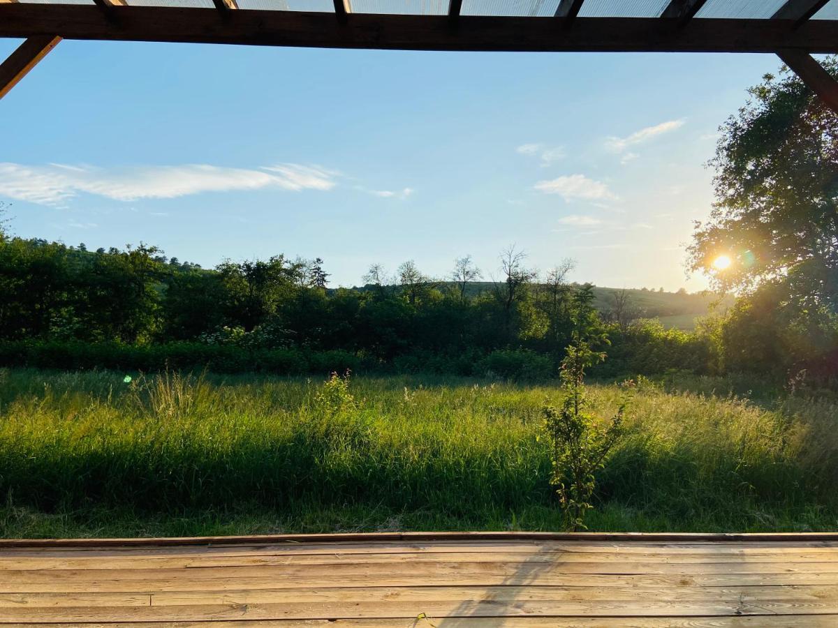 Slow Living Cottage, Dobolii De Sus Exterior photo